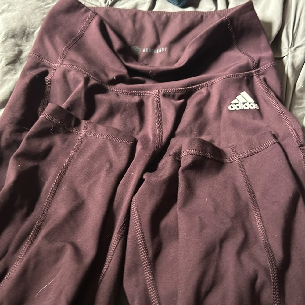 Color: dark purple